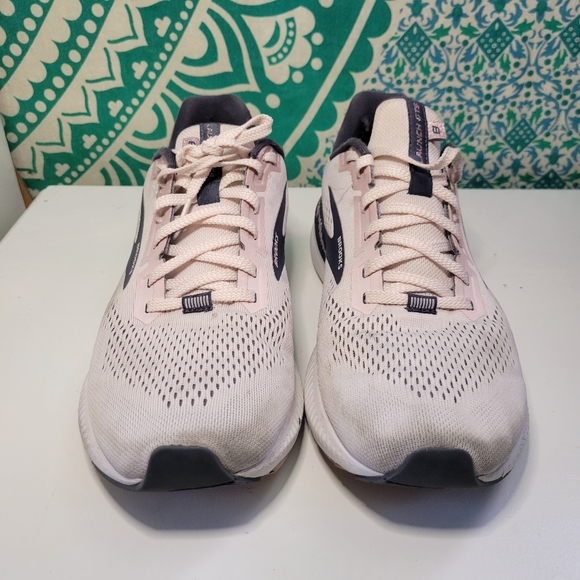 Brooks Shoes Brooks Launch 8 Gts Womens Size 1 B Pink Gray Road Running Shoes 123461b653